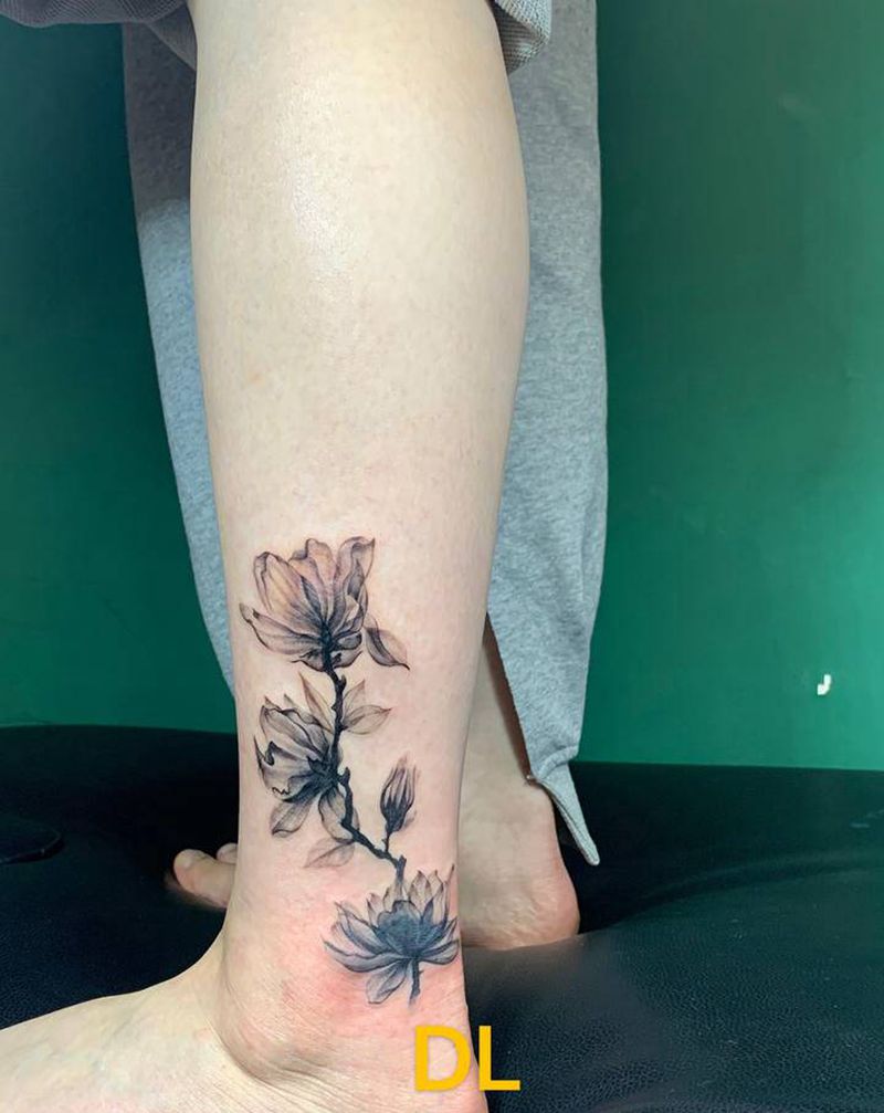 薄如蝉翼的花（遮盖）纹身图片_腿部欧美写实纹身图案