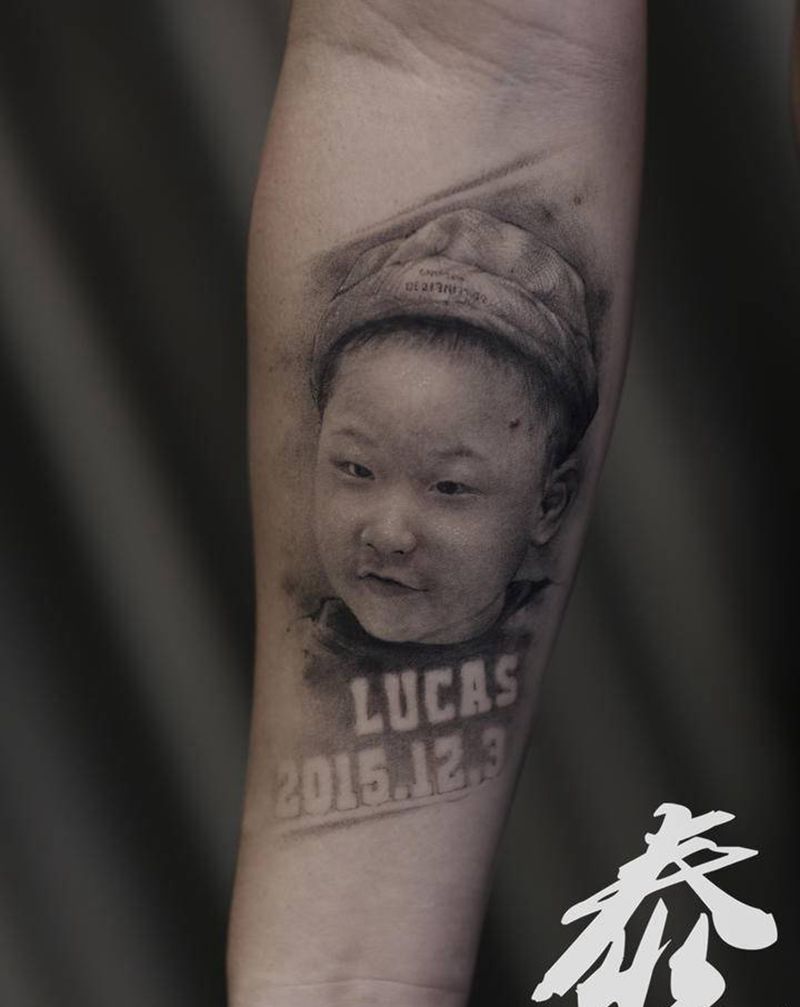 素描肖像恢复后纹身图片_手臂欧美写实纹身图案