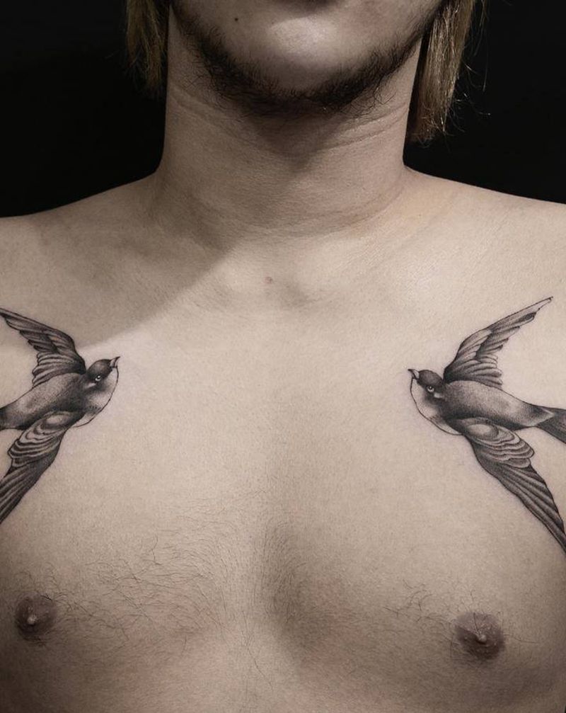 燕子纹身图片_胸部纹身图案