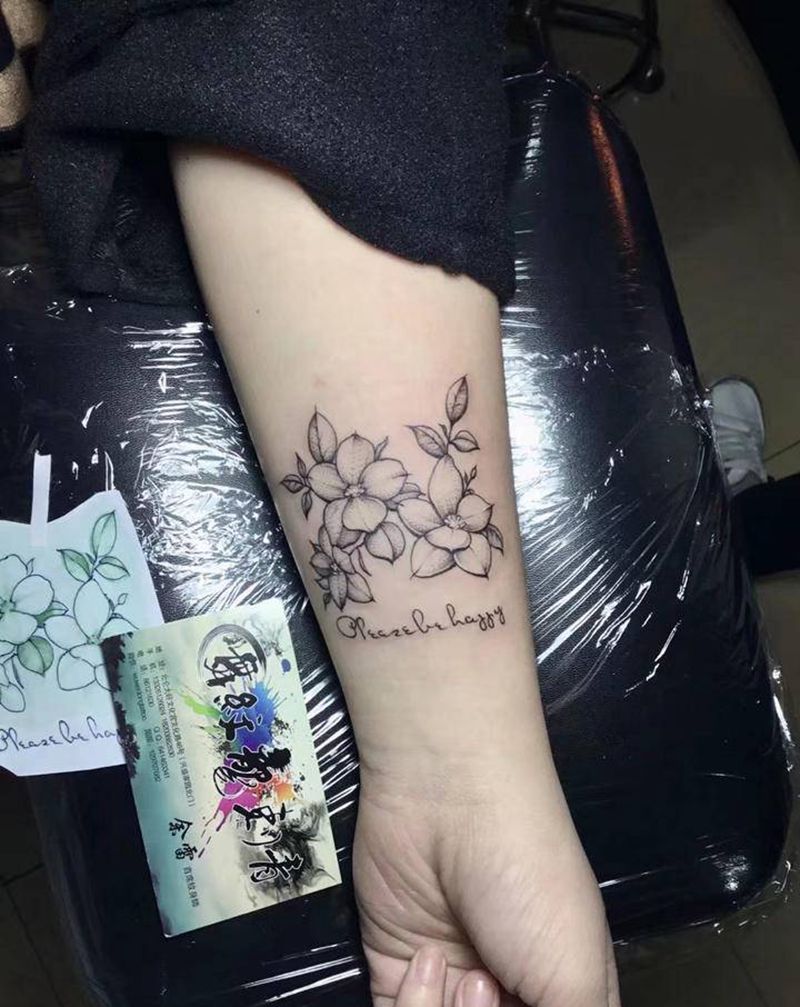 素花纹身图片_手部老传统纹身图案