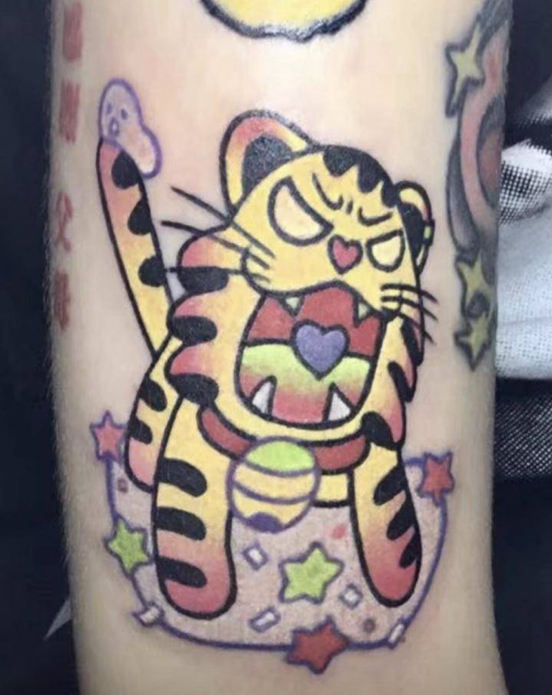 老虎纹身图片_手臂Old SchoolNew School纹身图案