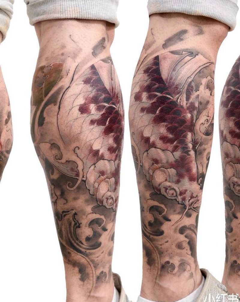 锦鲤纹身图片_腿部新传统纹身图案