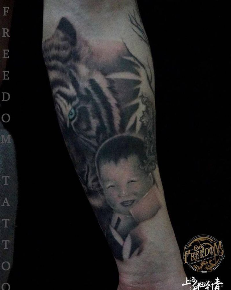 虎纹身图片_手臂欧美写实纹身图案