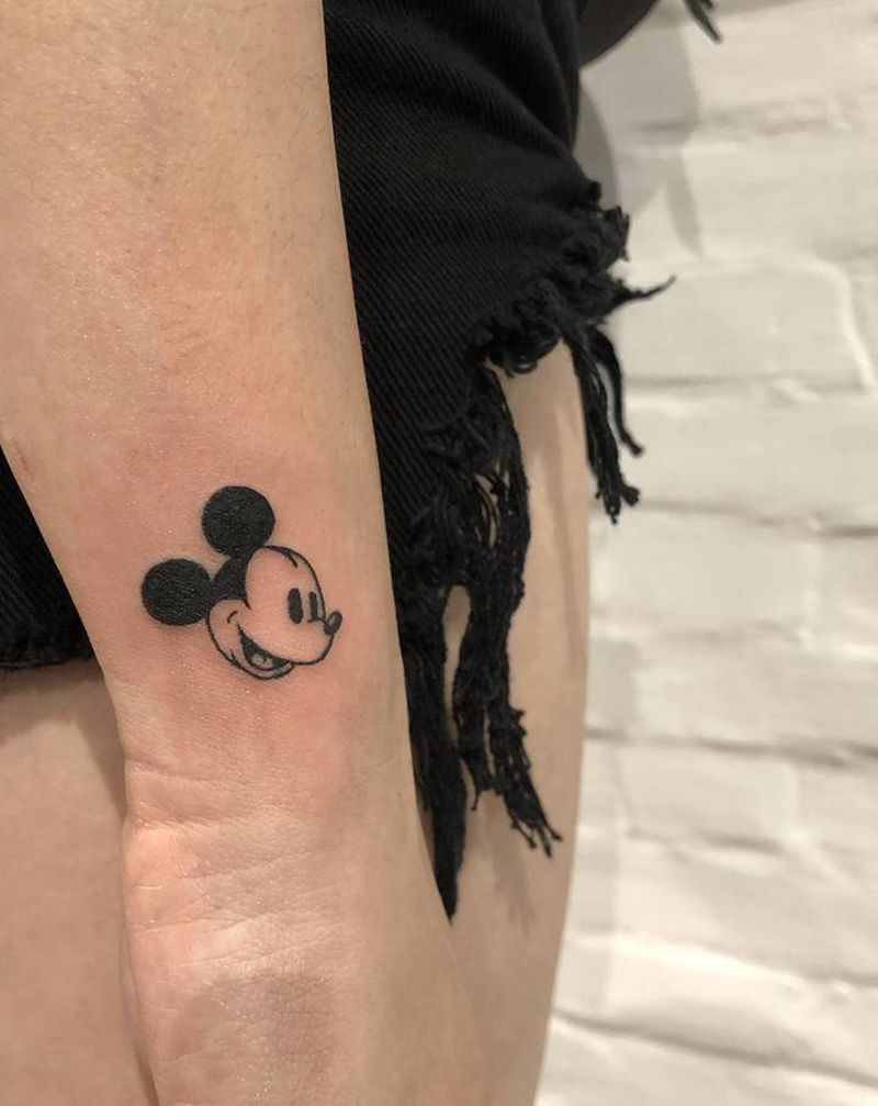 米老鼠纹身图片_手臂纹身图案