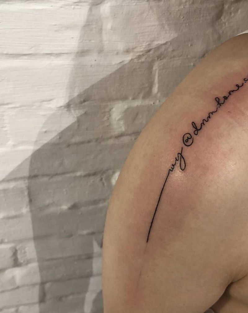 英文字母纹身图片_肩部纹身图案