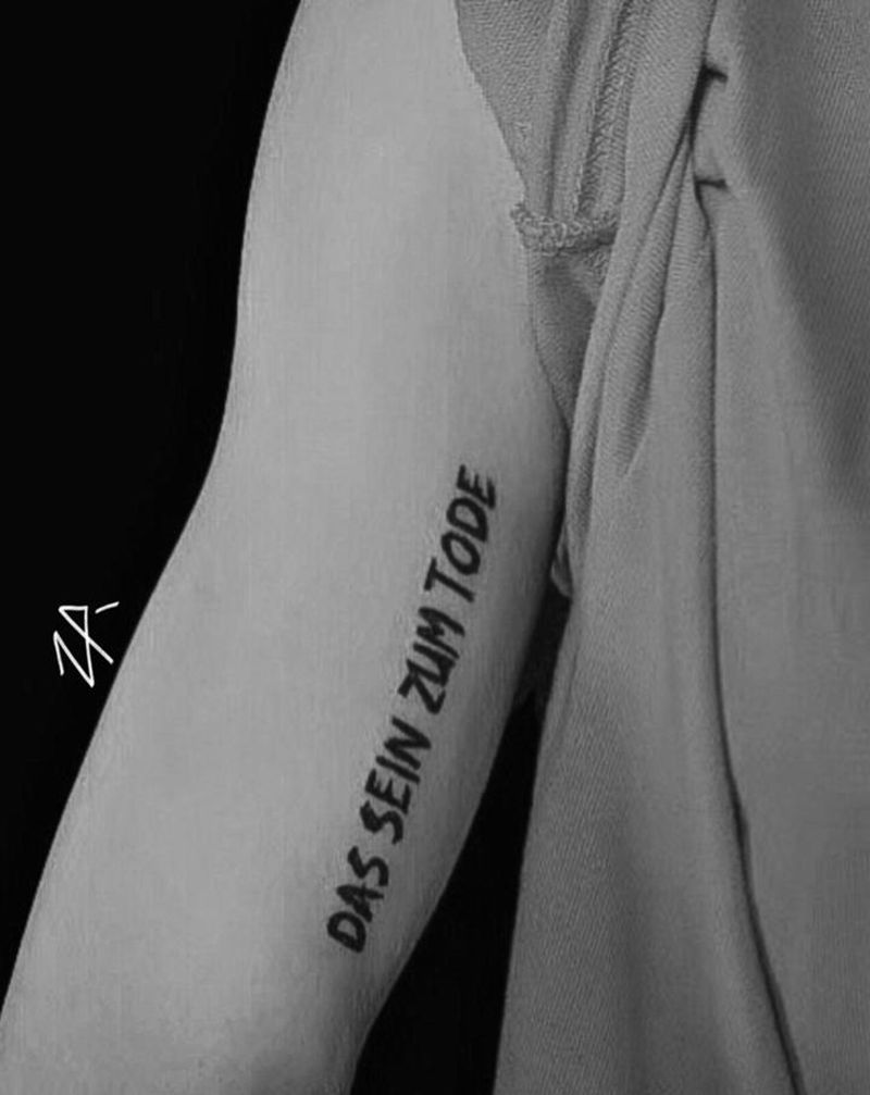 英文纹身图片_手臂花体字小清新纹身图案