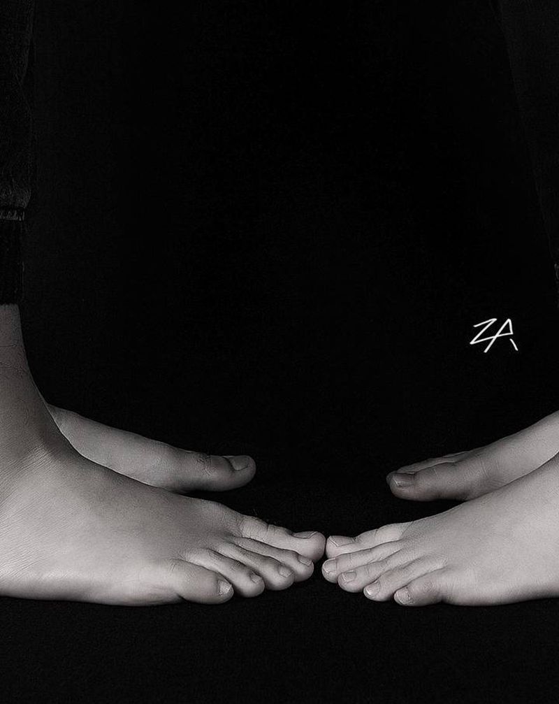 情侣纹身图片_脚部几何纹身图案