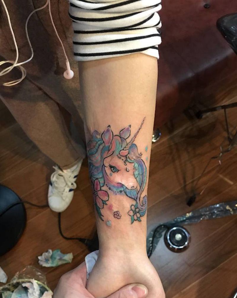 遮盖烫疤痕纹身图片_手臂水彩纹身图案