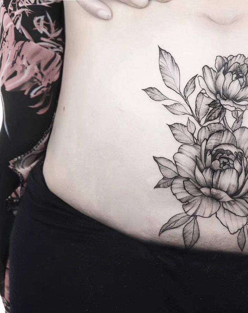 疤痕遮盖-素花纹身图片_腹部点刺水彩素花疤痕遮盖纹身图案