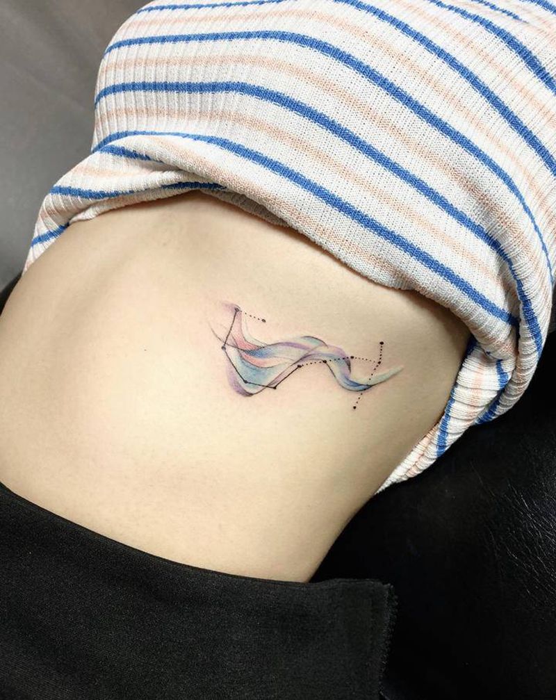 彩色灵动的星座♈️纹身图片_胸部腹部水彩几何纹身图案