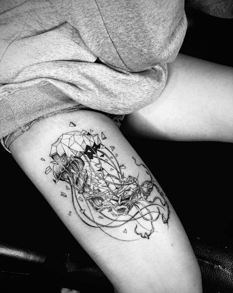 几何主义的水母纹身图片_腿部点刺几何纹身图案