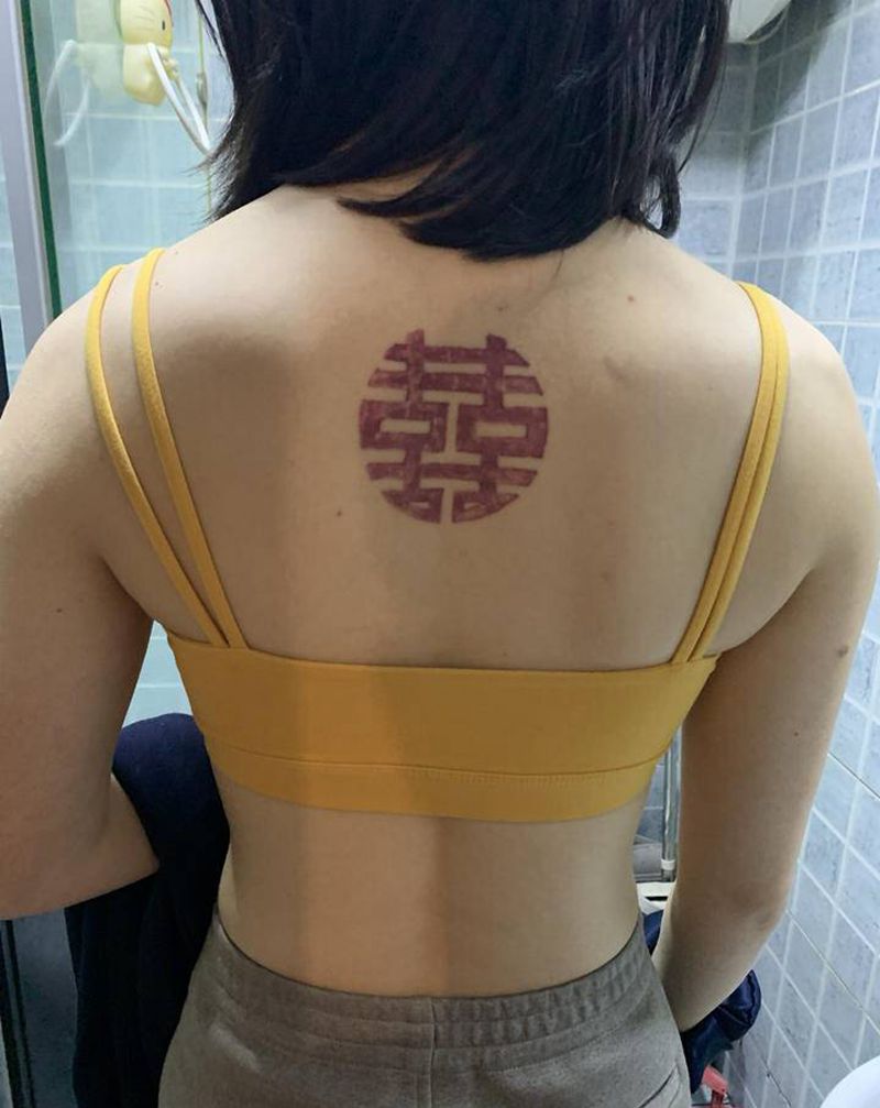 修改 作品纹身图片_背部水彩水墨纹身图案