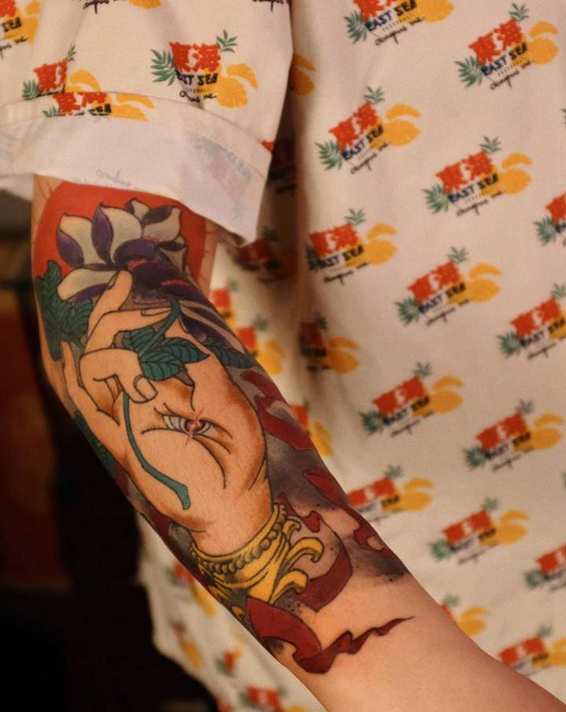 菩萨蛮纹身图片_手臂新传统纹身图案