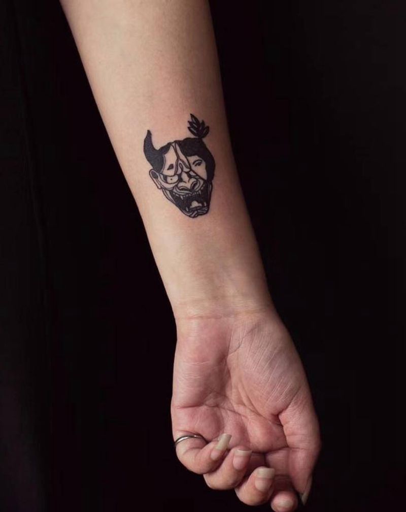 般若娃娃纹身图片_手臂般若纹身图案