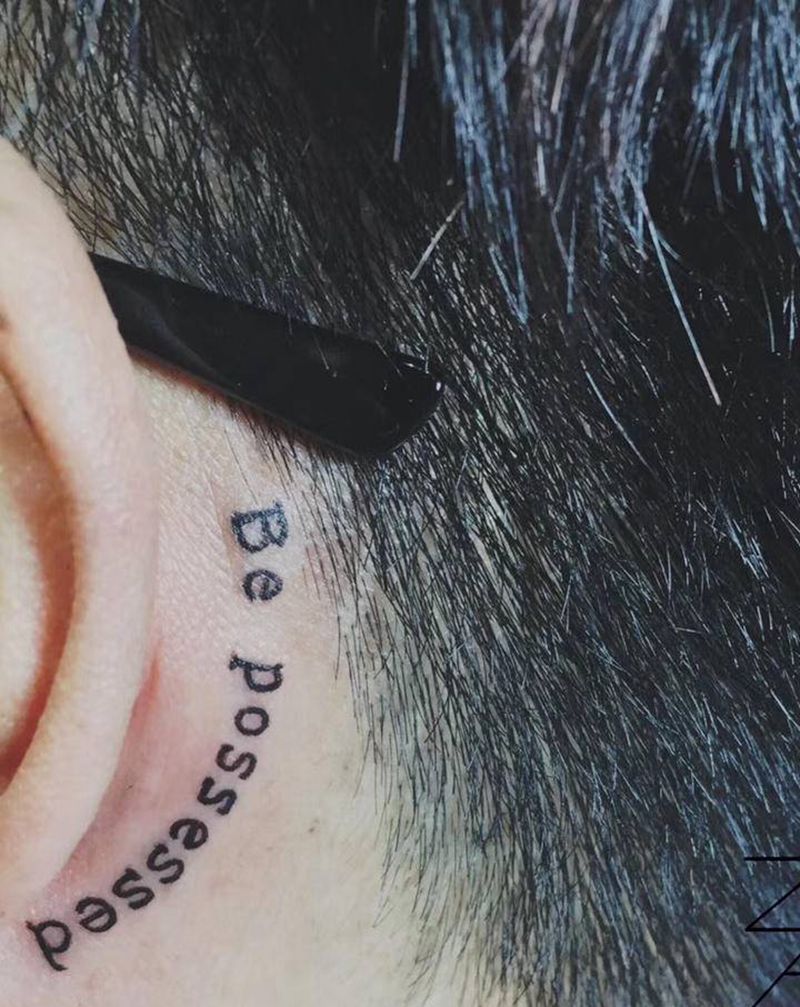 耳后小清新纹身图片_颈部小清新耳后纹身图案