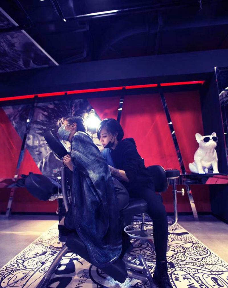 工作照吧纹身图片_手臂背部纹身图案