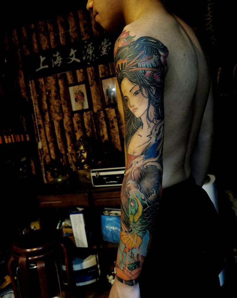 艺伎鲤鱼花臂完成纹身图片_手臂新传统纹身图案