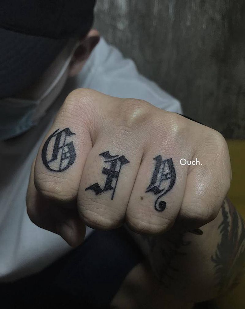 字母纹身图片_手部纹身图案