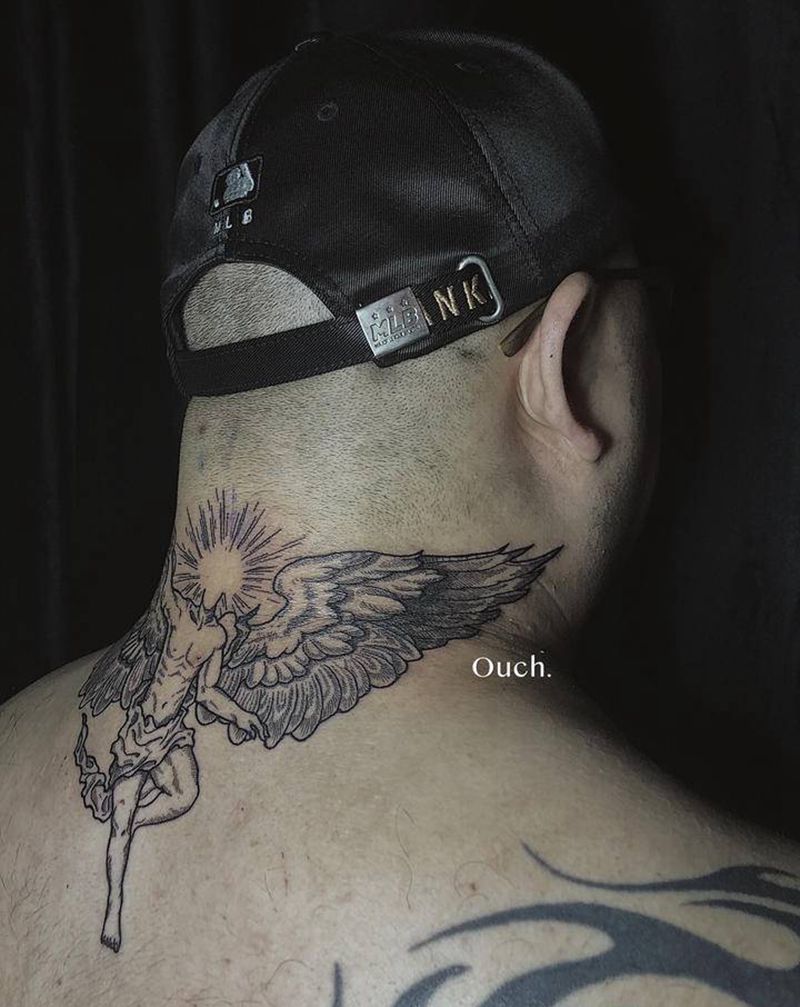 天使纹身图片_颈部纹身图案