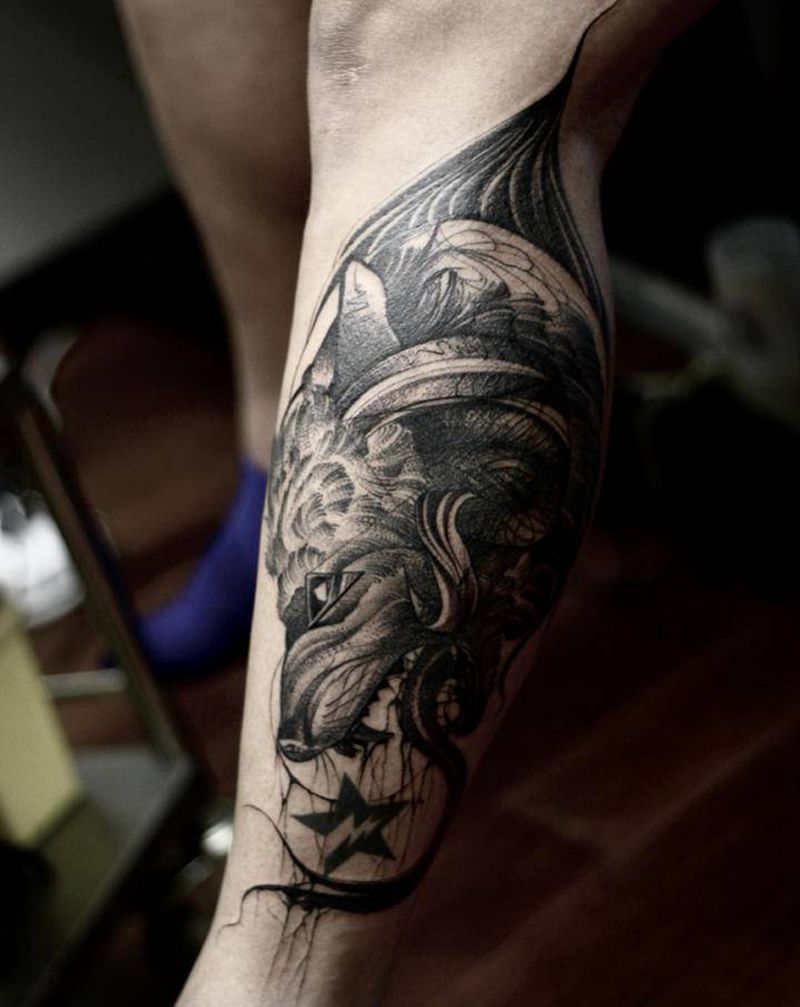 狼纹身图片_脚部点刺纹身图案