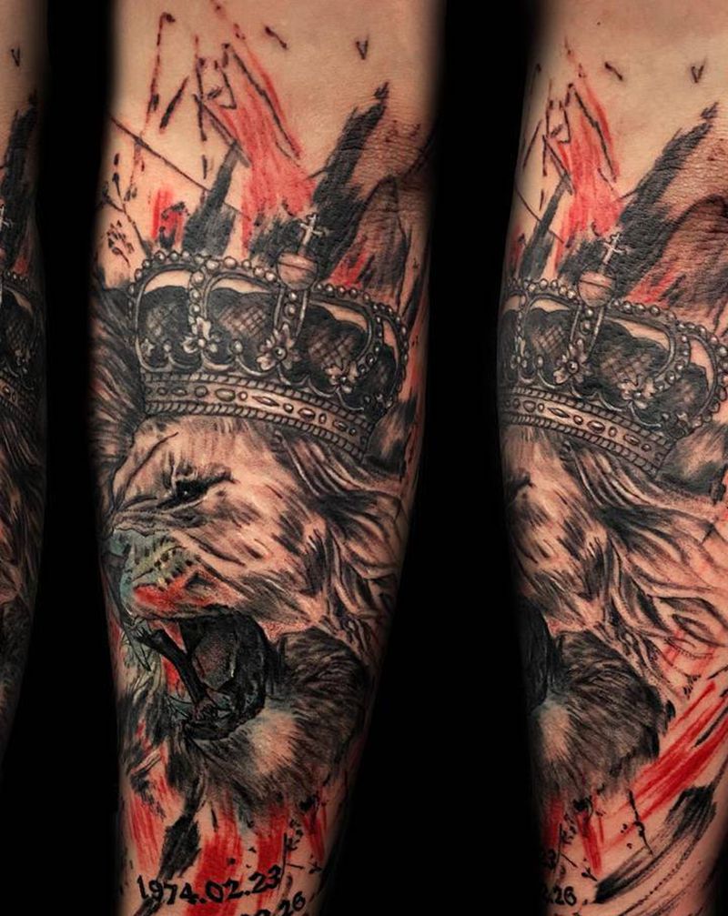 狮子纹身图片_手部欧美写实水彩纹身图案