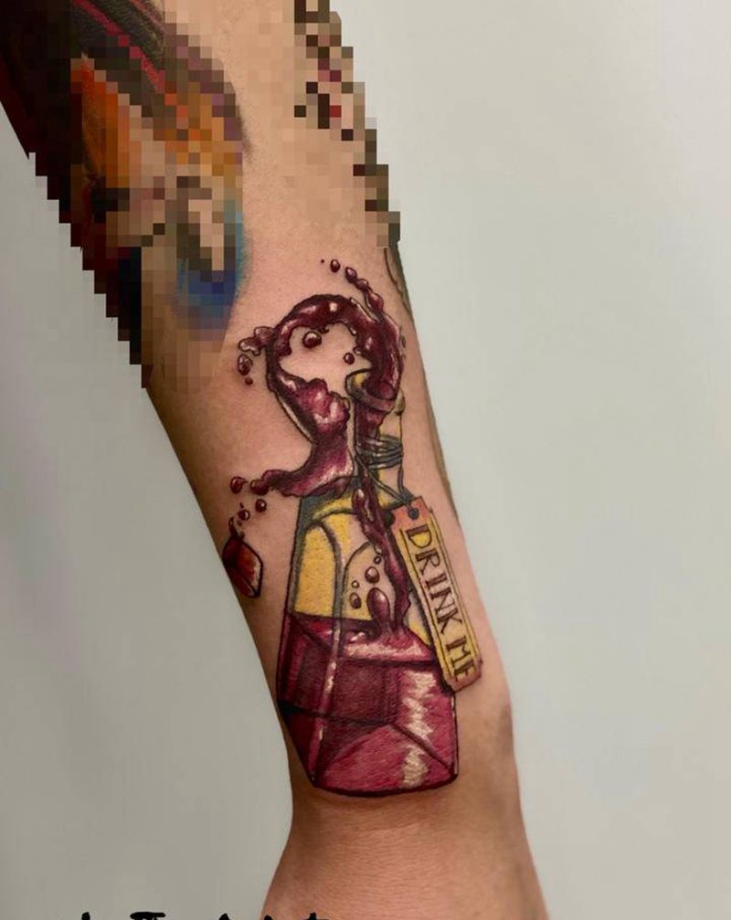 酒纹身图片_手臂New School纹身图案