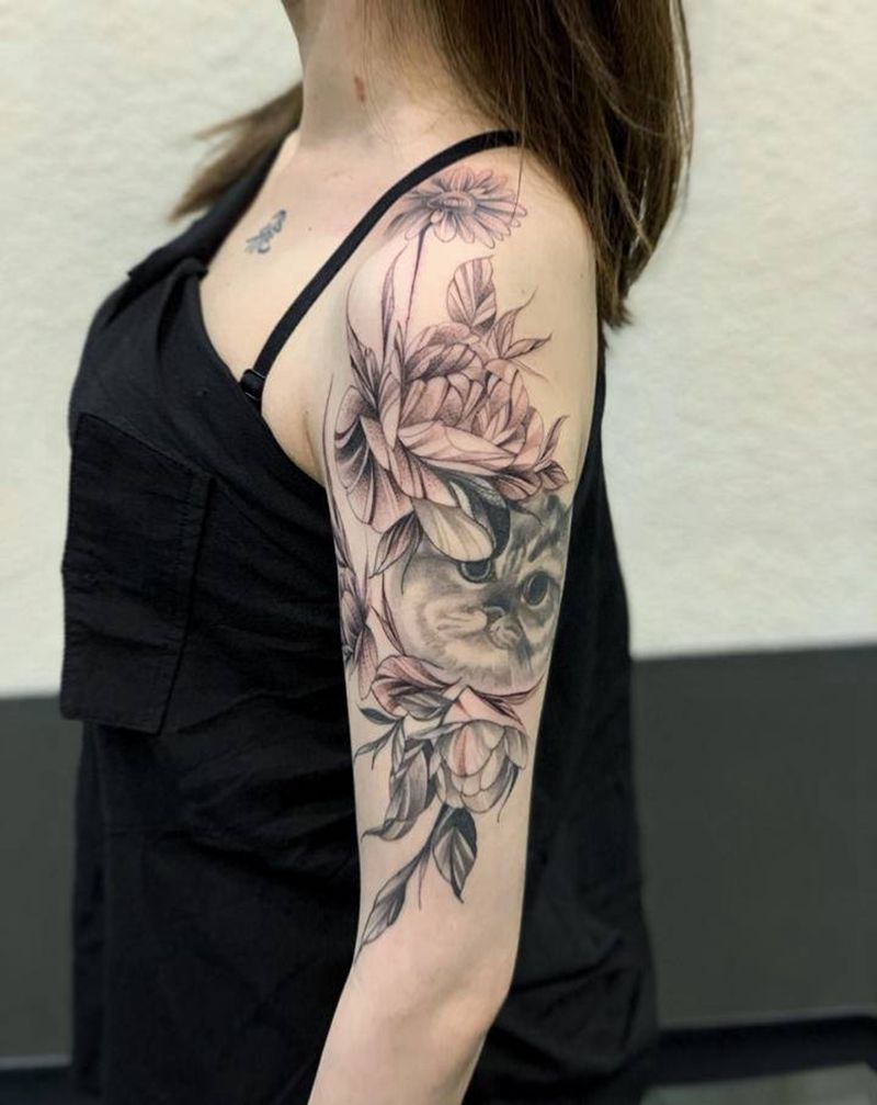 可人家的猫纹身图片_手臂纹身图案