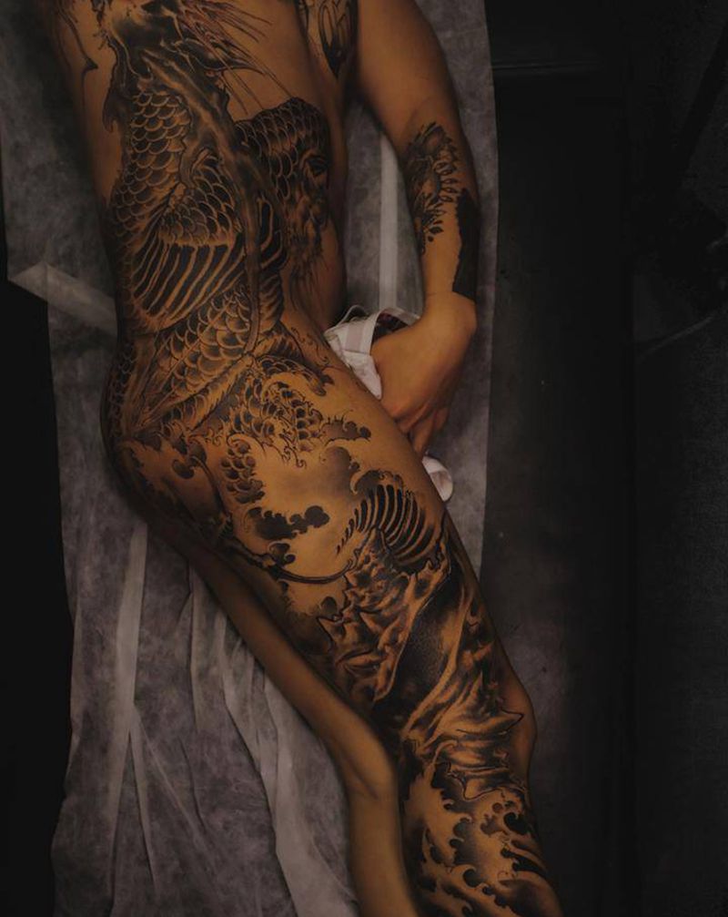 侧身工事_纹身图片_腰部腹部纹身图案