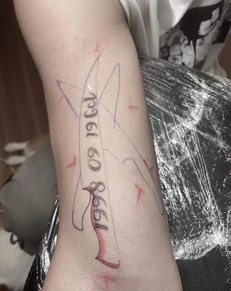 盖掉不开戏纹身图片_黑灰纹身图案