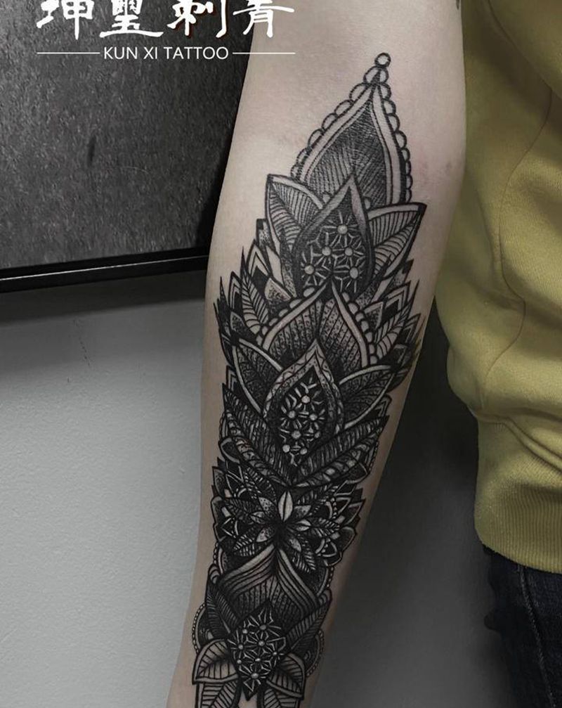 遮盖/曼陀罗花盘纹身图片_手臂几何点刺纹身图案