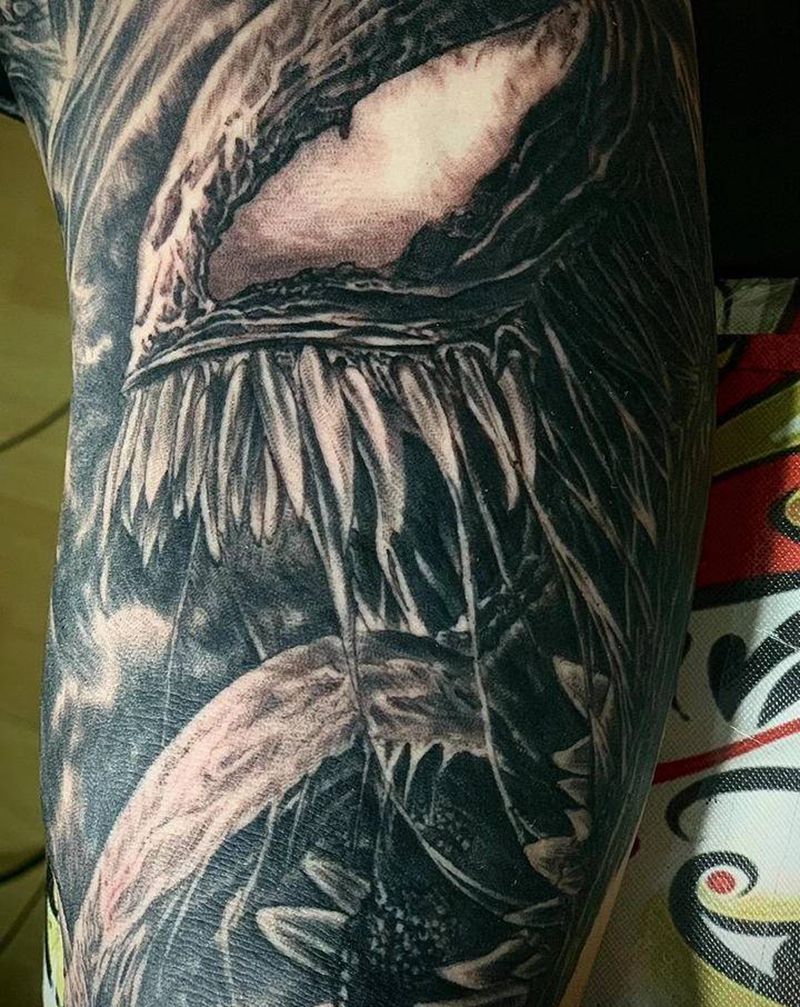 毒液纹身图片_手臂欧美写实纹身图案