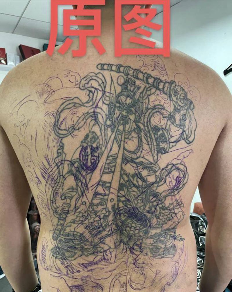 遮盖作品4500米纹身图片_背部新传统纹身图案