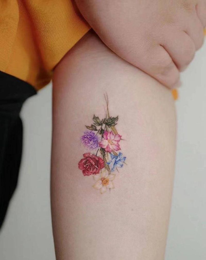 小清新花朵特价纹身图片_颈部手臂水彩纹身图案