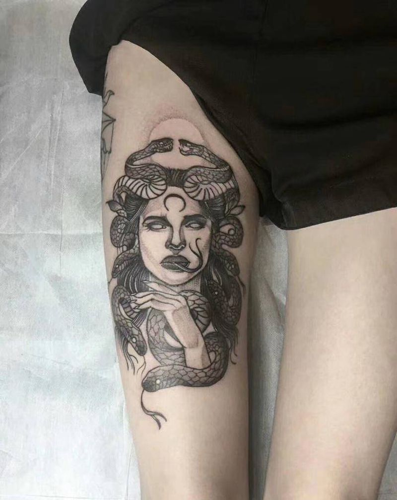 两年前的作品纹身图片_腿部人头像纹身图案