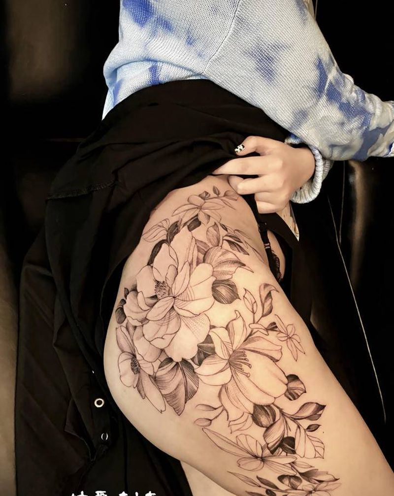 素花纹身图片_臀部纹身图案