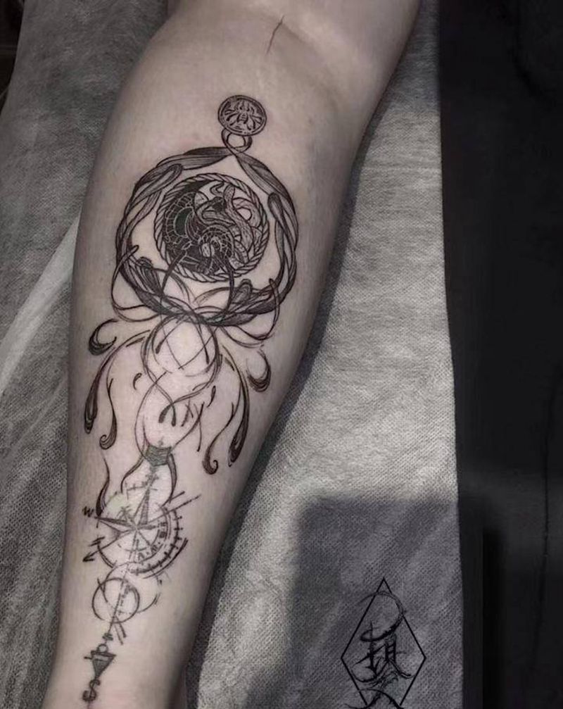 小黑灰纹身图片_腿部脚部New School水墨纹身图案