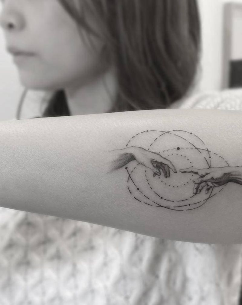 创世纪纹身图片_手臂欧美写实单针纹身图案