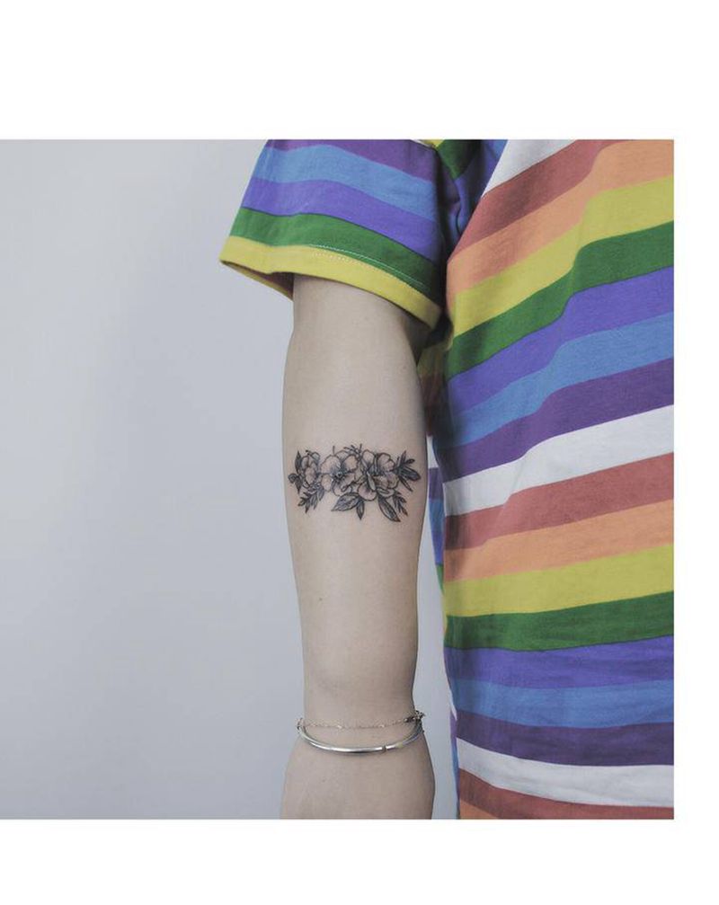 素花纹身图片_手臂纹身图案