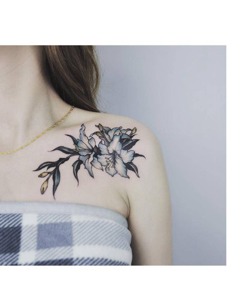 肩花纹身图片_肩部纹身图案