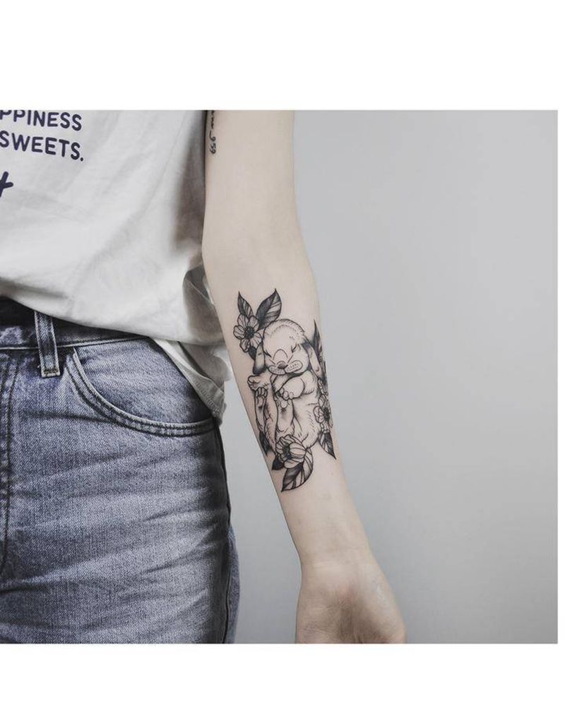 素花兔子纹身图片_手臂纹身图案