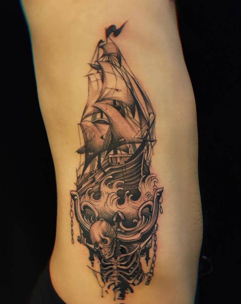 暗黑风格点刺纹身图片_腰部点刺纹身图案