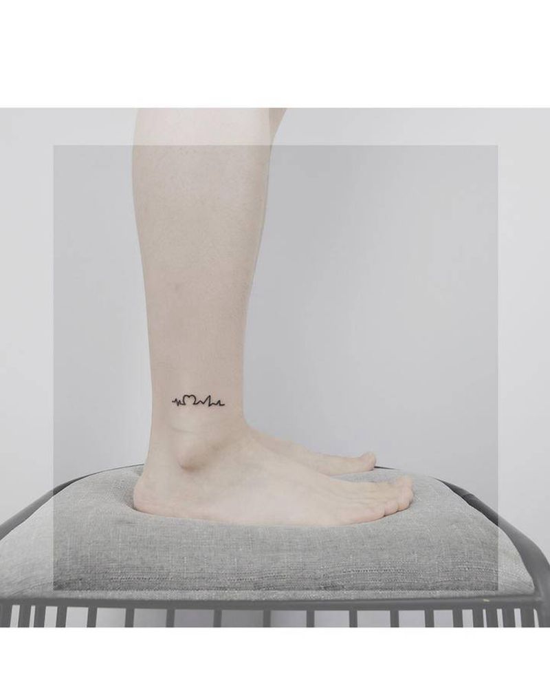 心电图纹身纹身图片_手部脚部纹身图案