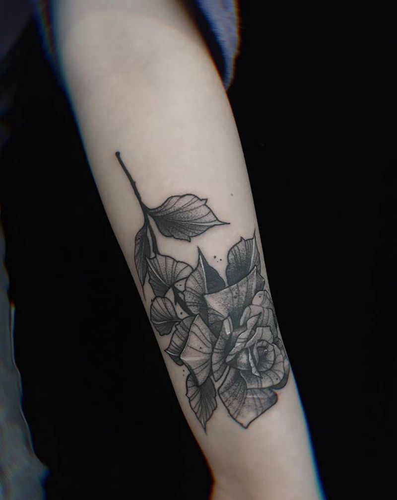 素花纹身图片_手臂点刺纹身图案