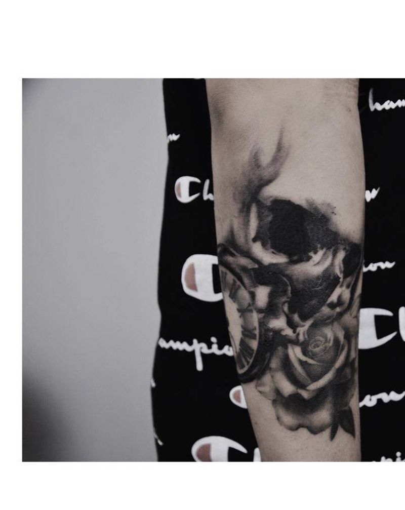 写实骷髅纹身图片_手臂欧美写实纹身图案