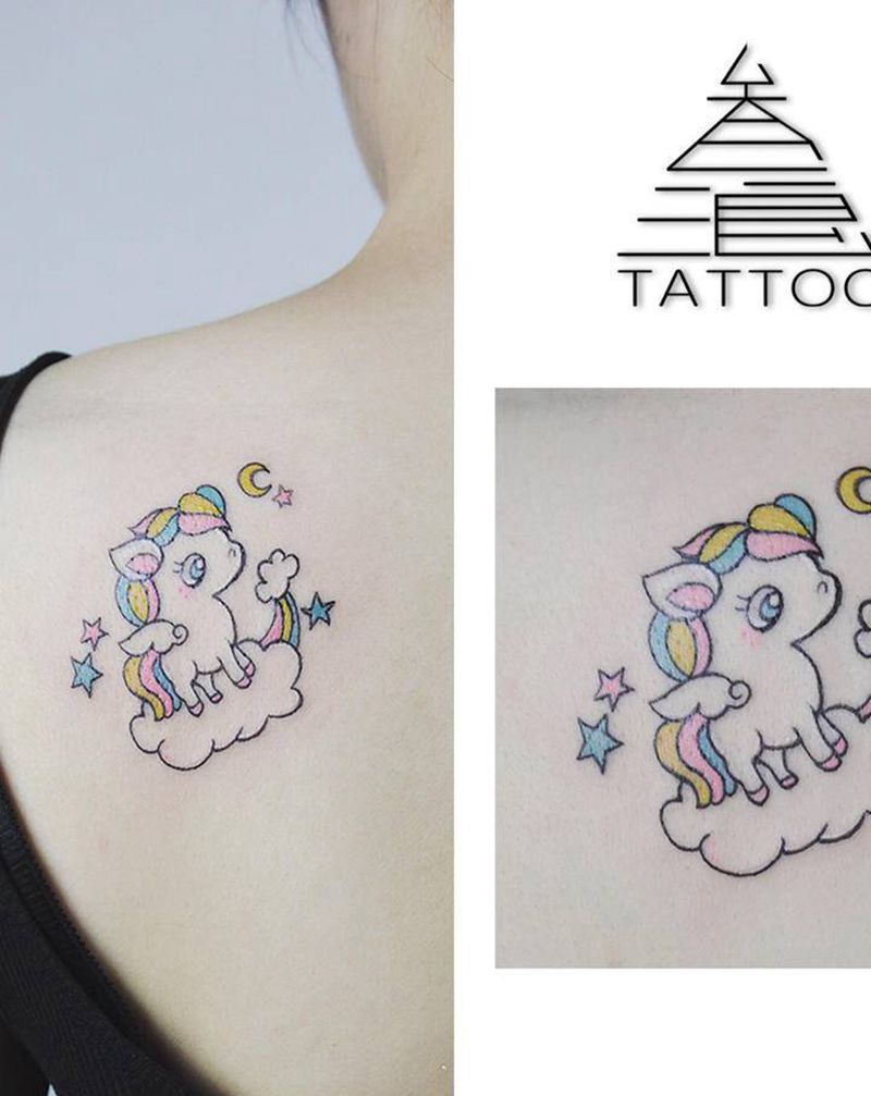 独角兽纹身图片_肩部纹身图案