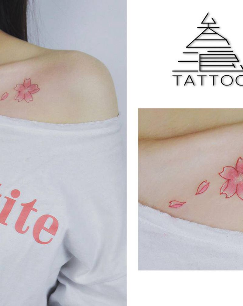 樱花纹身图片_颈部纹身图案