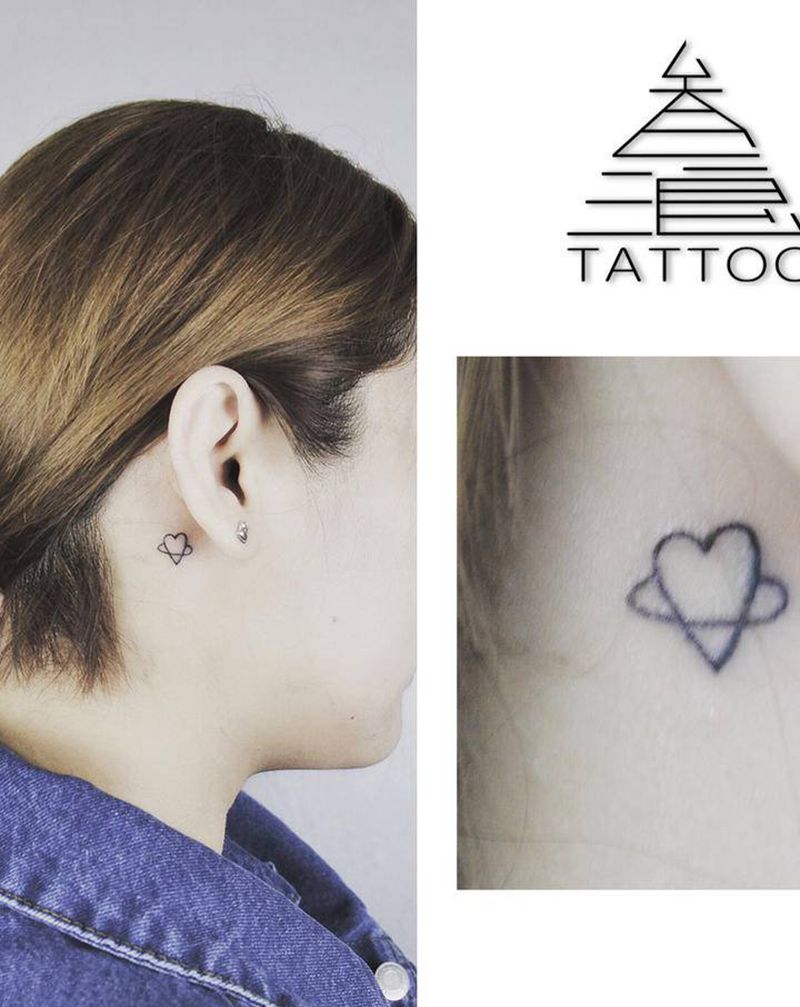 桃心纹身图片_颈部纹身图案