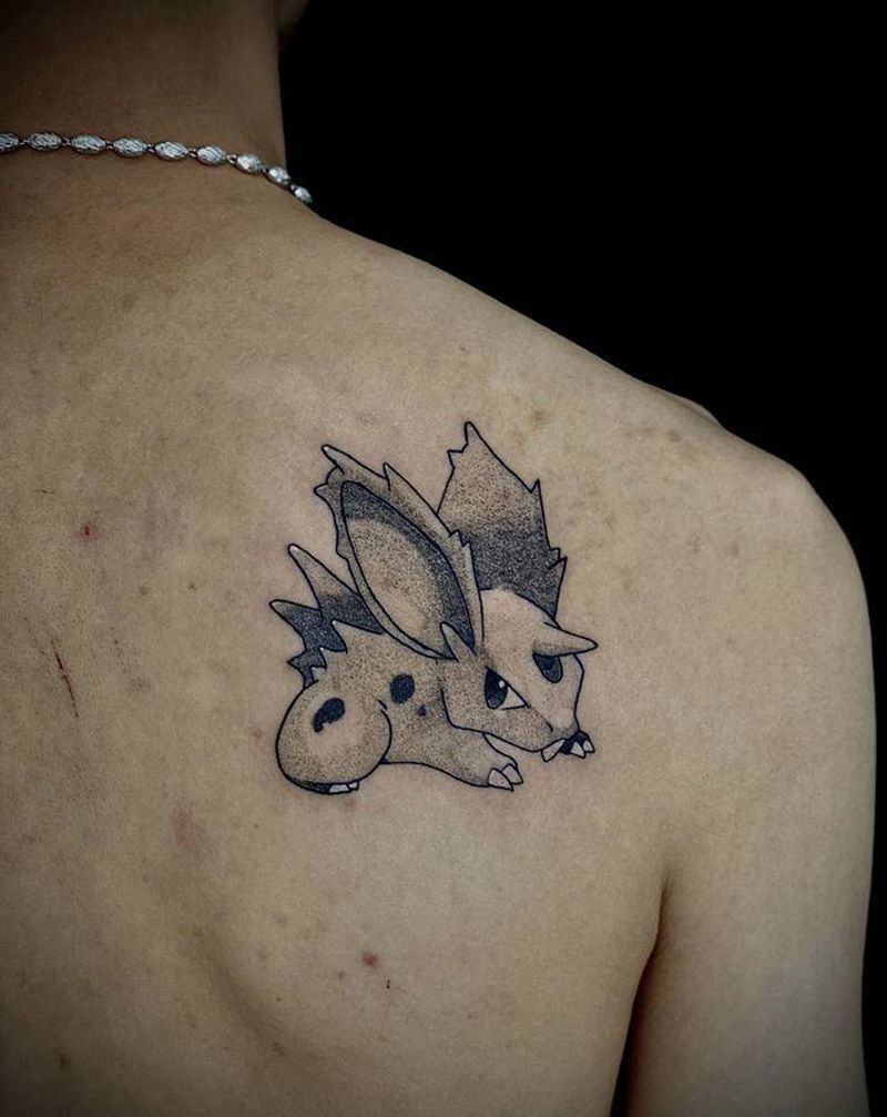 卡通纹身图片_背部点刺纹身图案