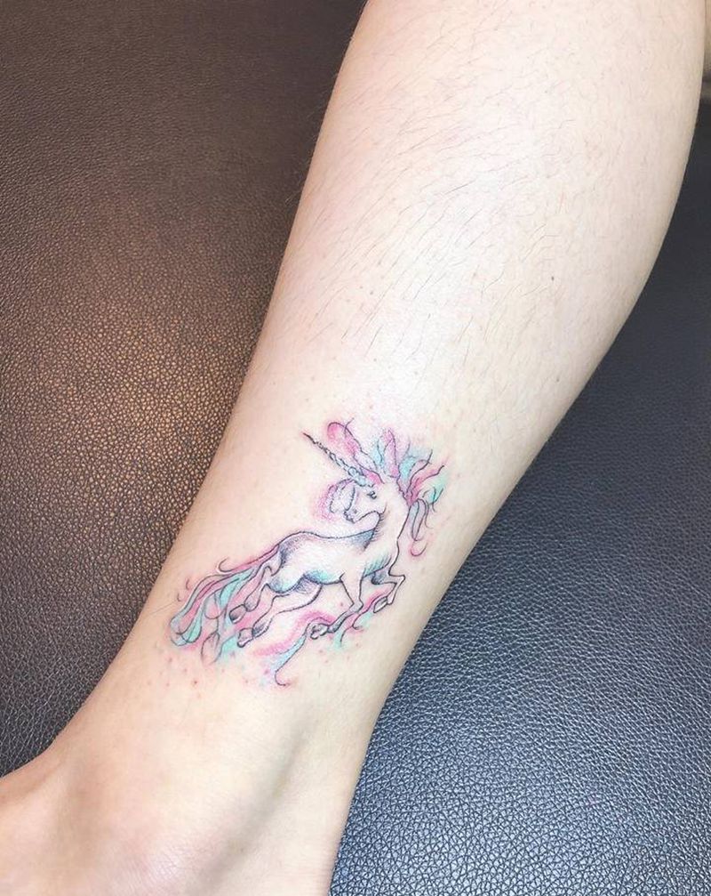 彩色独角兽纹身图片_手臂腿部水彩几何独角兽纹身图案