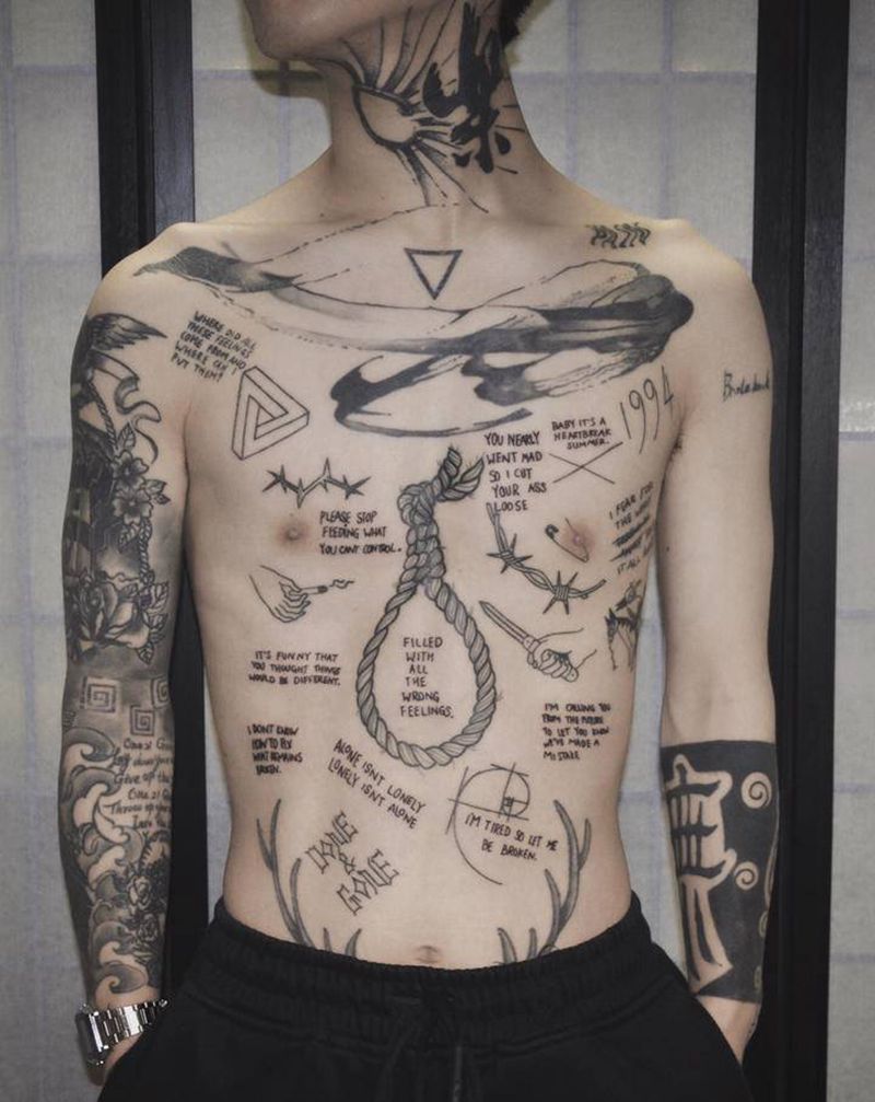 叁浪作品｜泼墨纹身图片_胸部水墨纹身图案